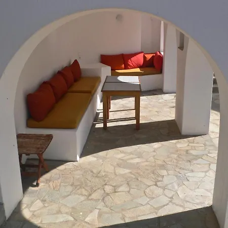 G - Kamari Village *