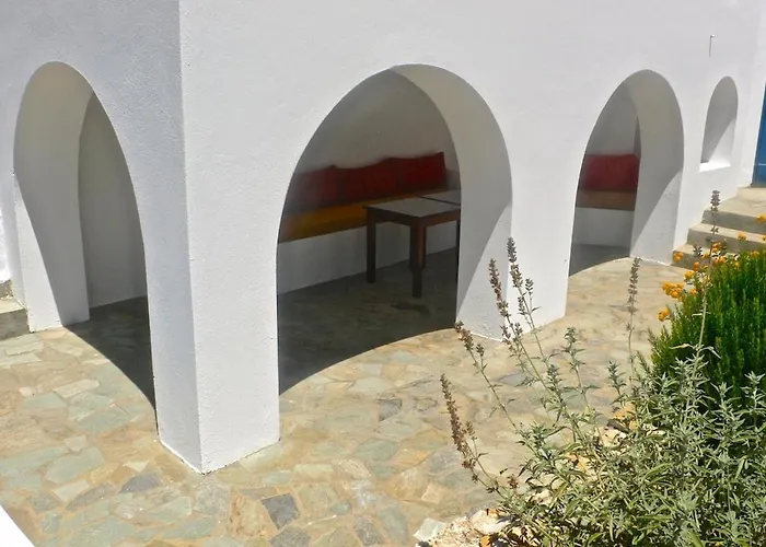 G - Kamari Village *