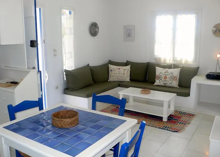 G - Kamari Village *